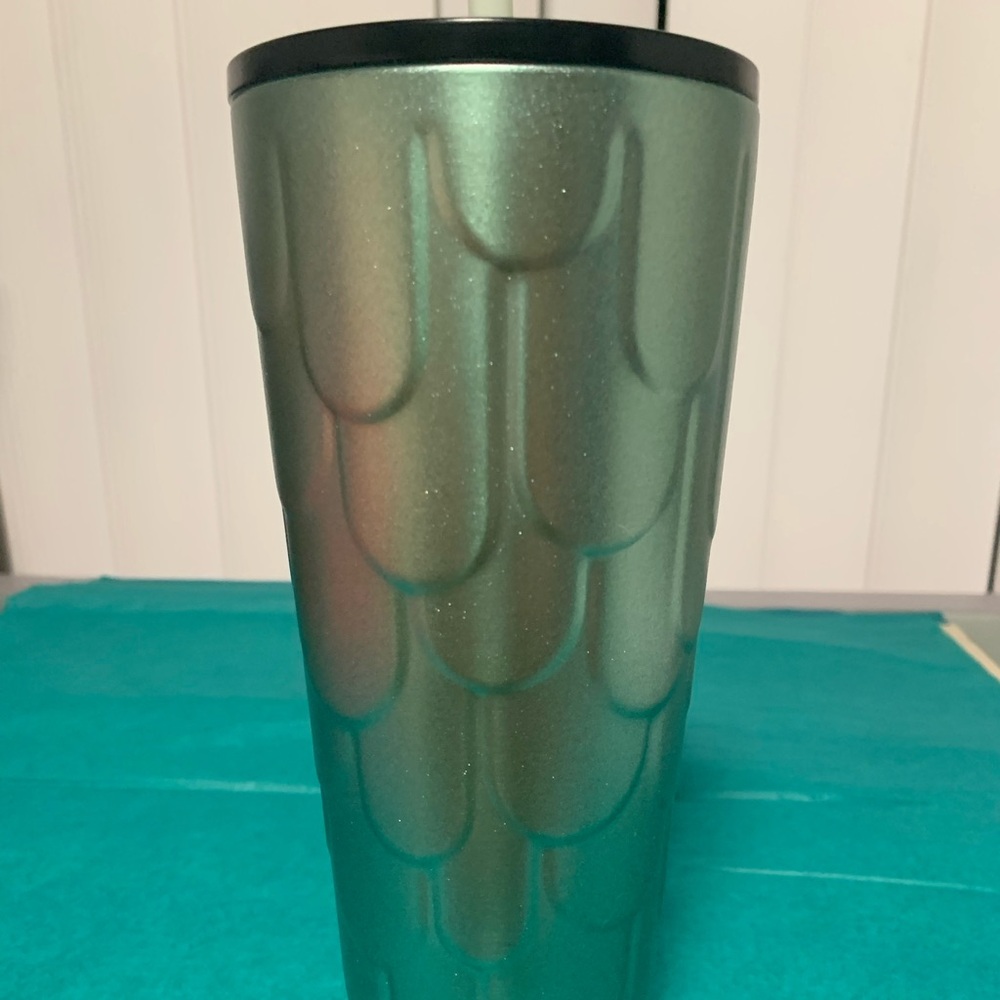 Brand New Starbucks Siren 24oz Tumbler
